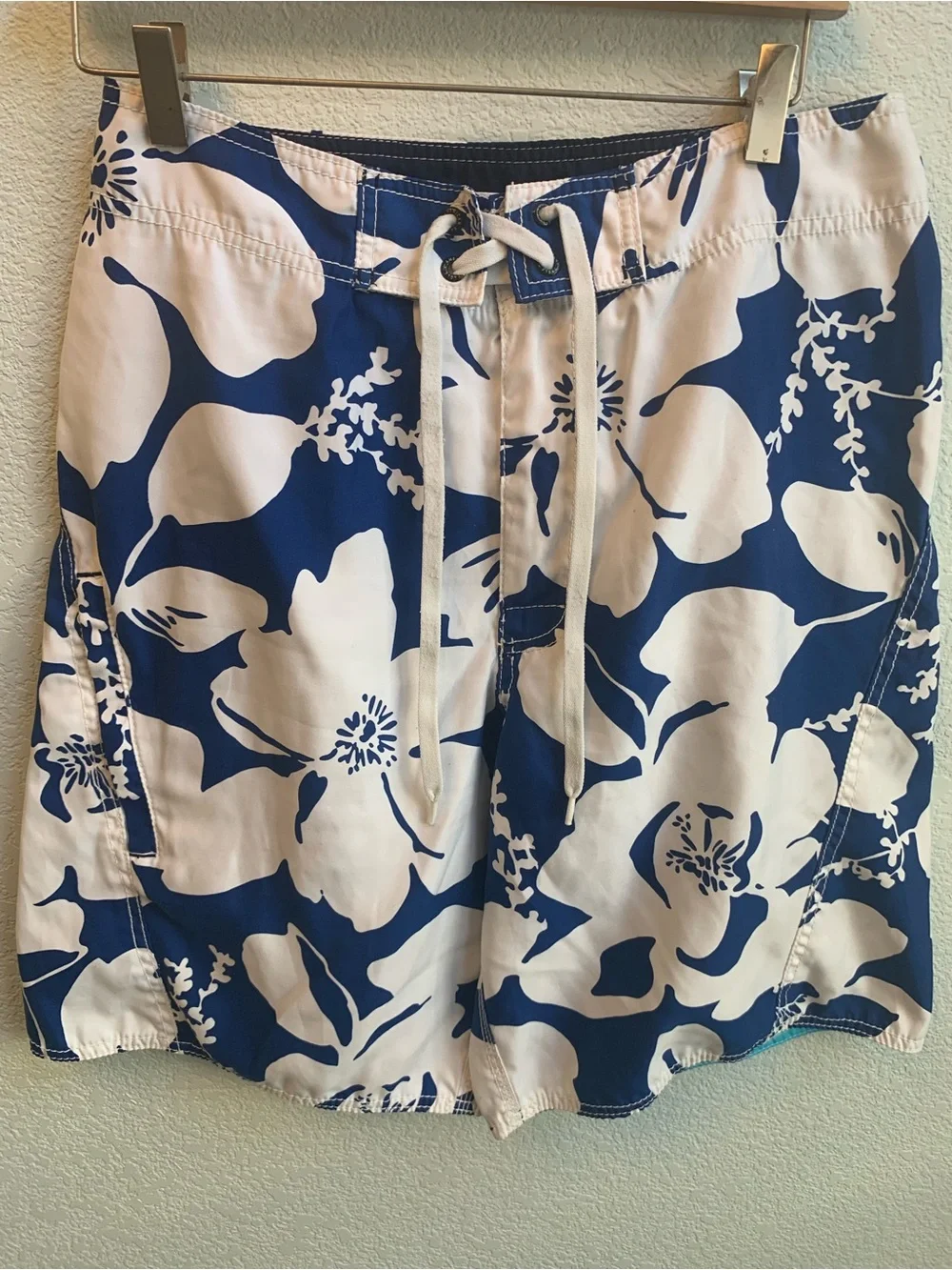 American Eagle Outfitters Navy & White Floral Drawstring Bermudas